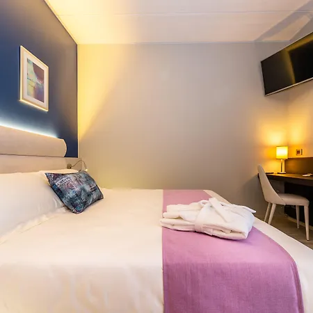 Vision Hotel 4*