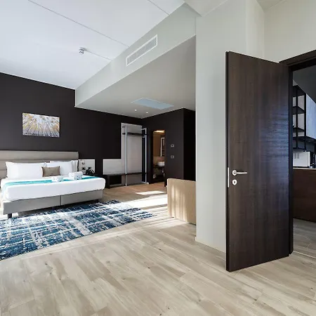 Vision Hotel 4*