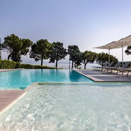 Vision Hotel 4*