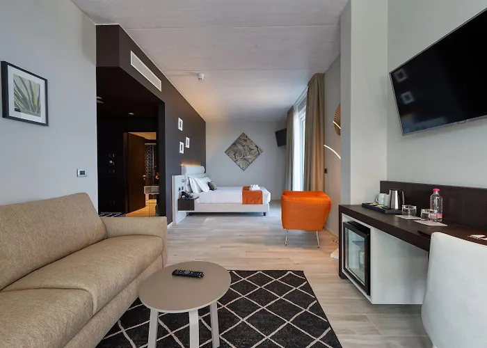 Vision Πεσκιέρα ντελ Γκάρντα